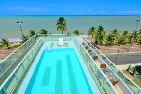 Lindo flat beira-mar com cozinha compacta em Cabo Branco